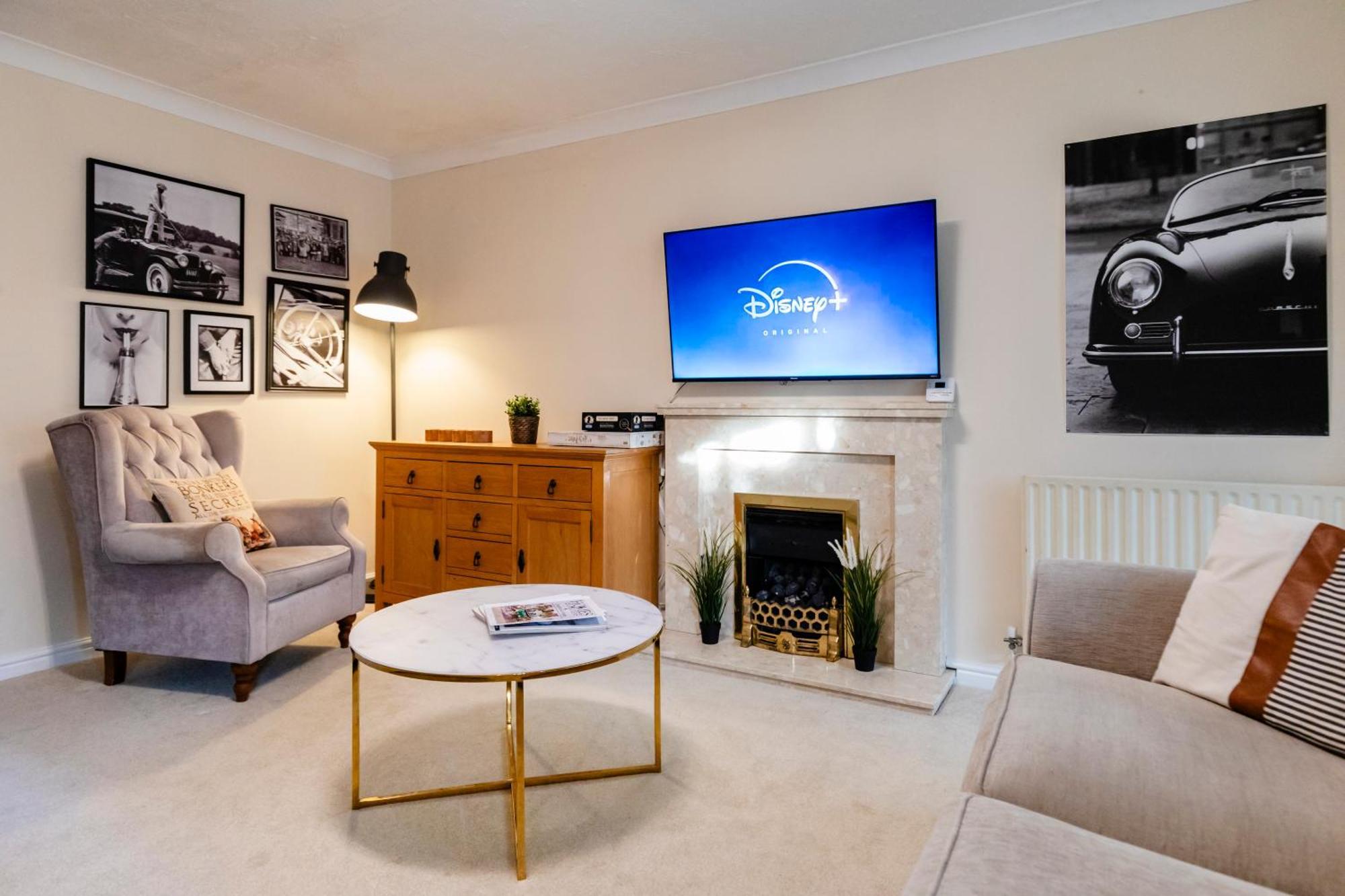 Chichester Retreat House With Free Parking Buitenkant foto