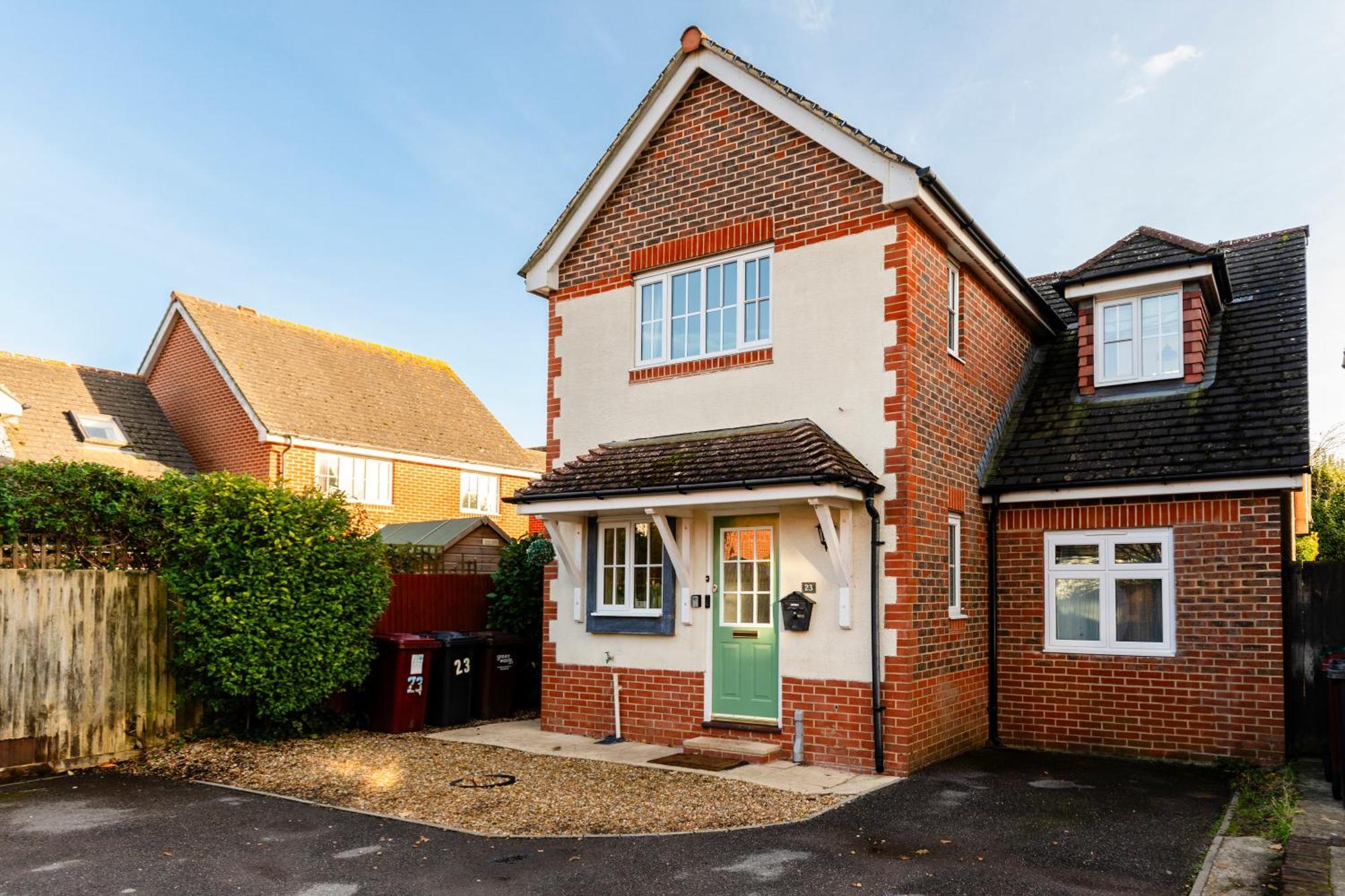 Chichester Retreat House With Free Parking Buitenkant foto